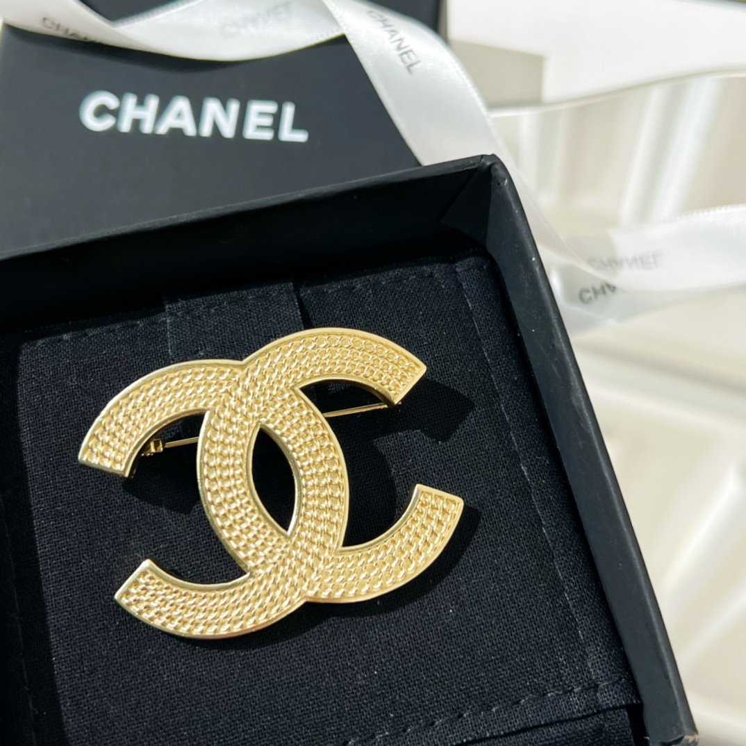 新款☑️CHANEL香奈儿双c胸针