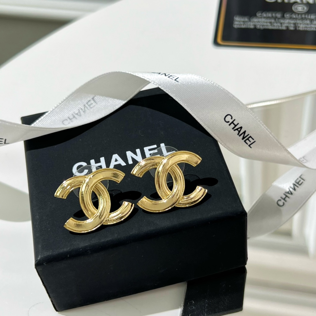 新款☑️CHANEL香奈儿金色双c耳钉耳环