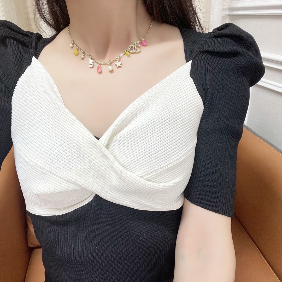 新款☑️CHANEL香奈儿双c流苏彩色珠项链