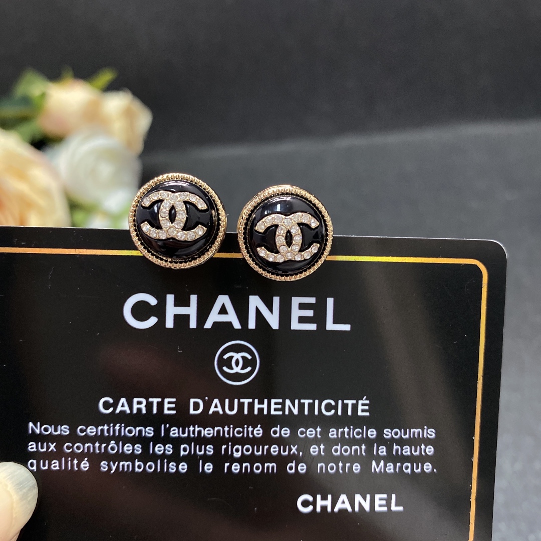 Chanel Chanel 糖果色系列 树脂耳钉