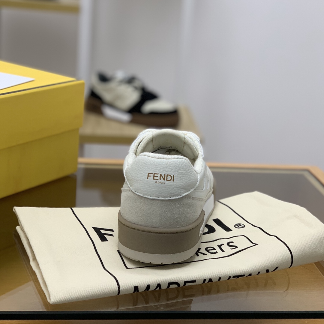 FENDI芬迪   侧面饰有FF图案情侣款复古运动鞋