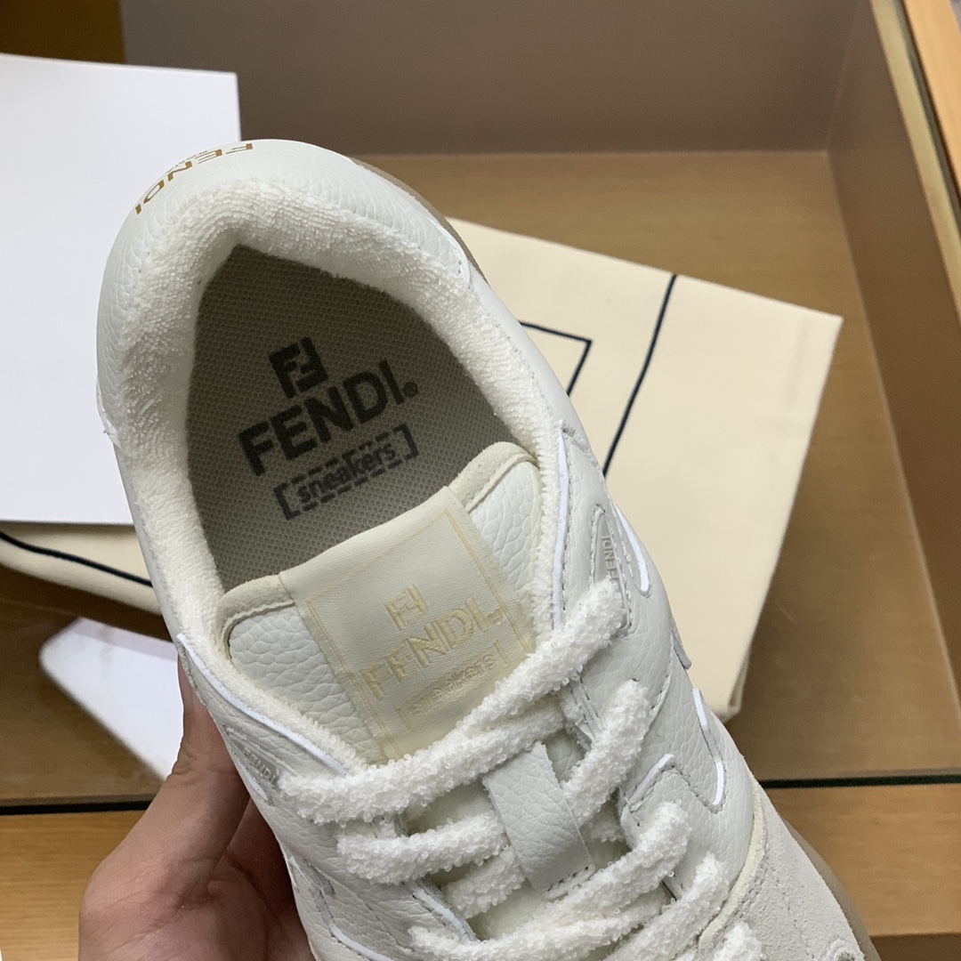 FENDI芬迪   侧面饰有FF图案情侣款复古运动鞋