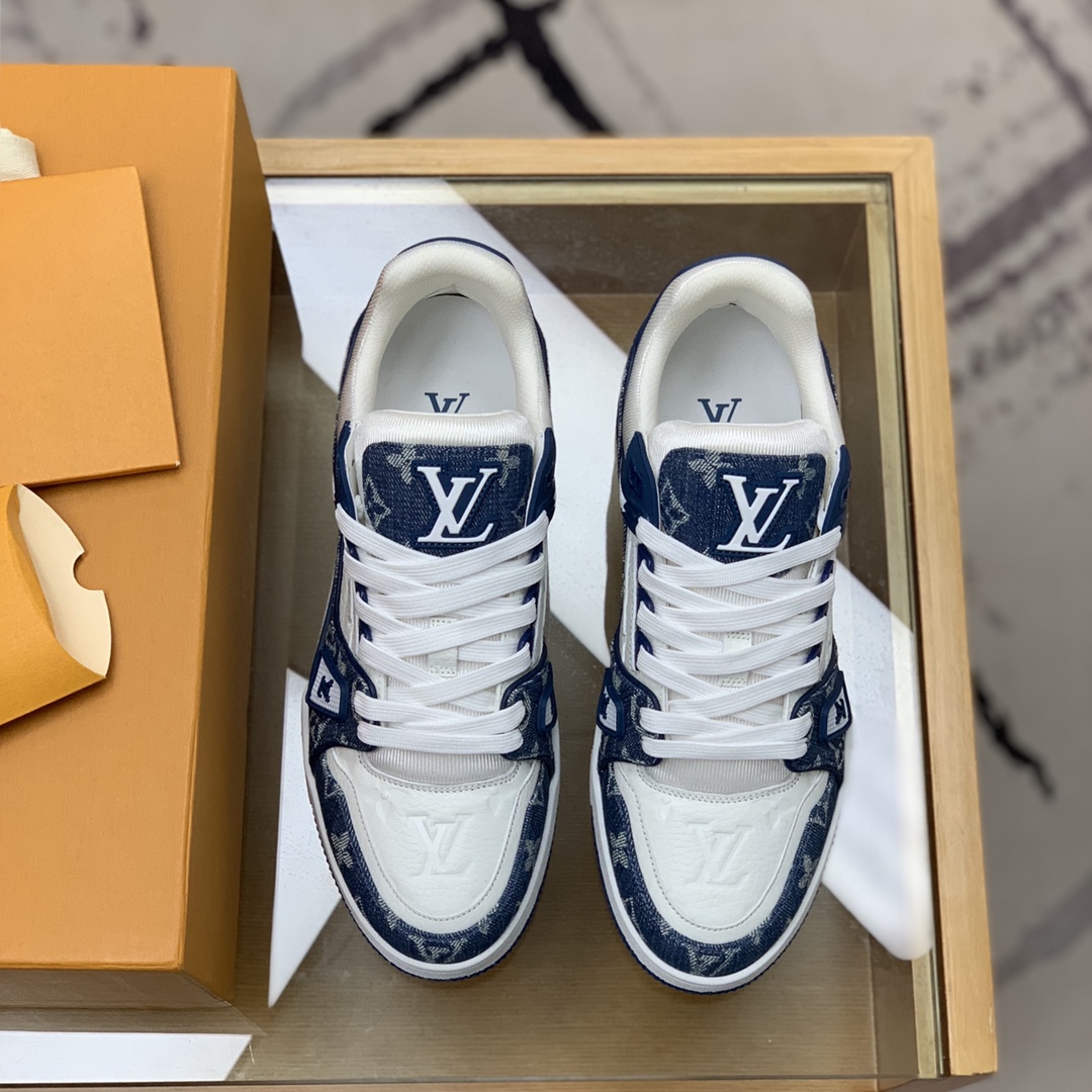 LV/路易威登   蓝色牛仔布拼接白色牛皮制成男士运动跑鞋
