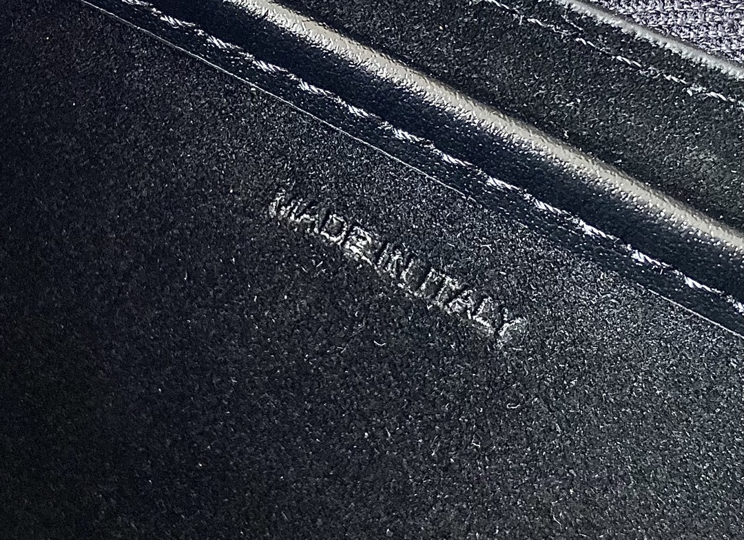 CELINE赛琳2022新品链条AVA腋下包199583