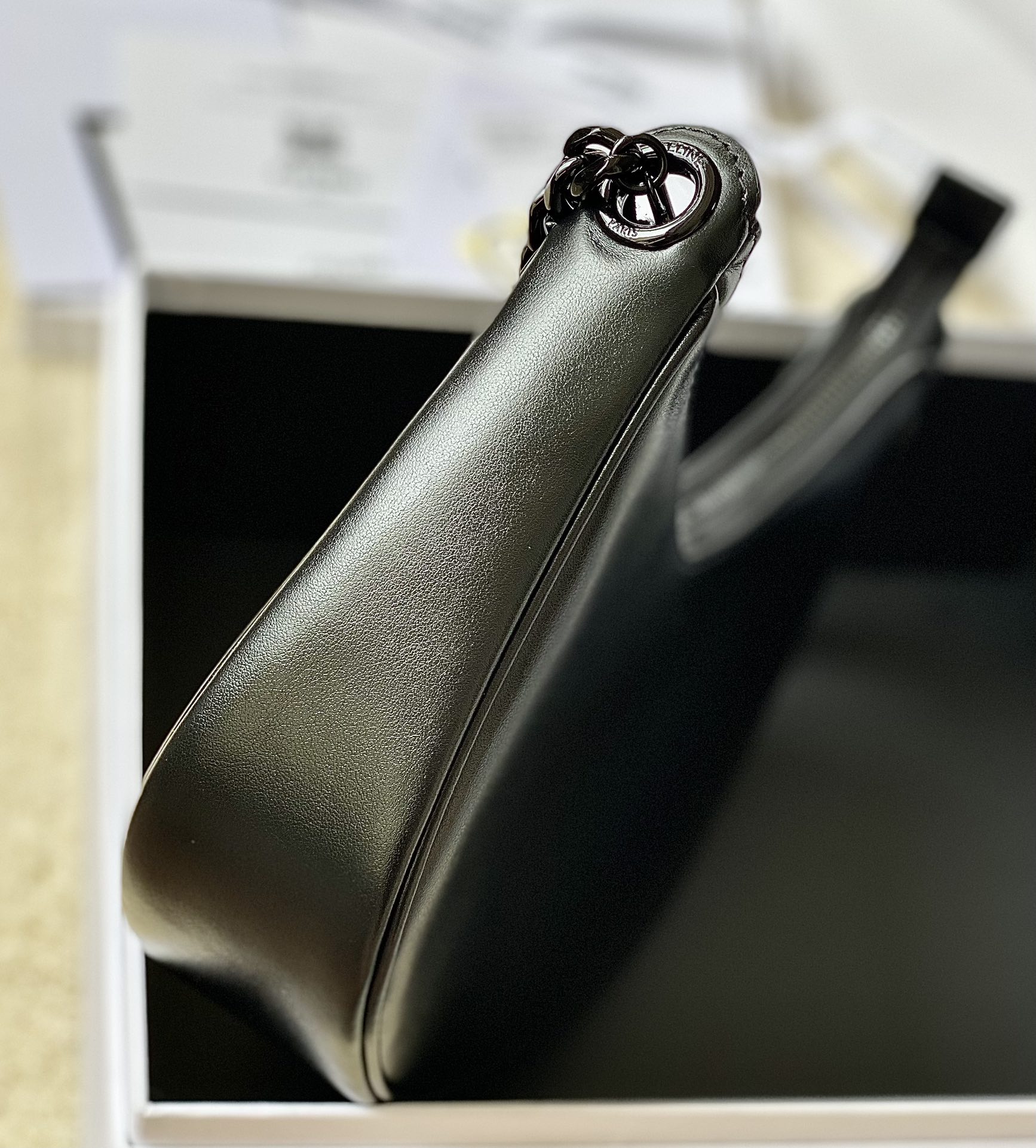 CELINE赛琳2022新品链条AVA腋下包199583