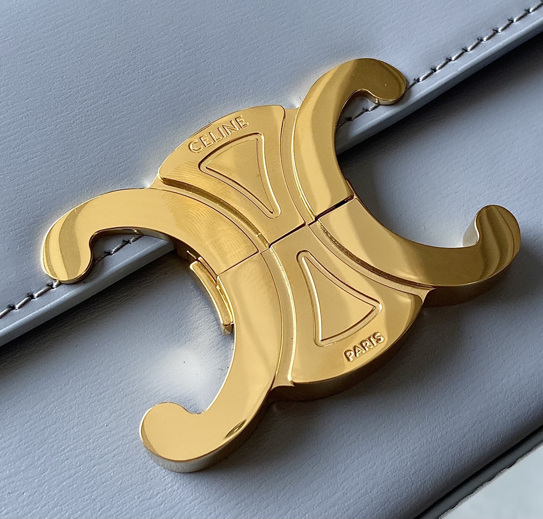 CELINE赛琳凯旋门全皮系列小牛皮肩背包194143