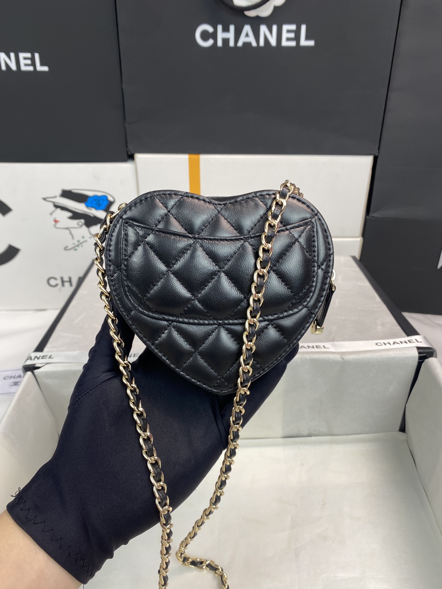 Chanel Small Heart Bag AS2784 Lambskin Leather with Light Gold Hardware 2 i1651811367 1984 1