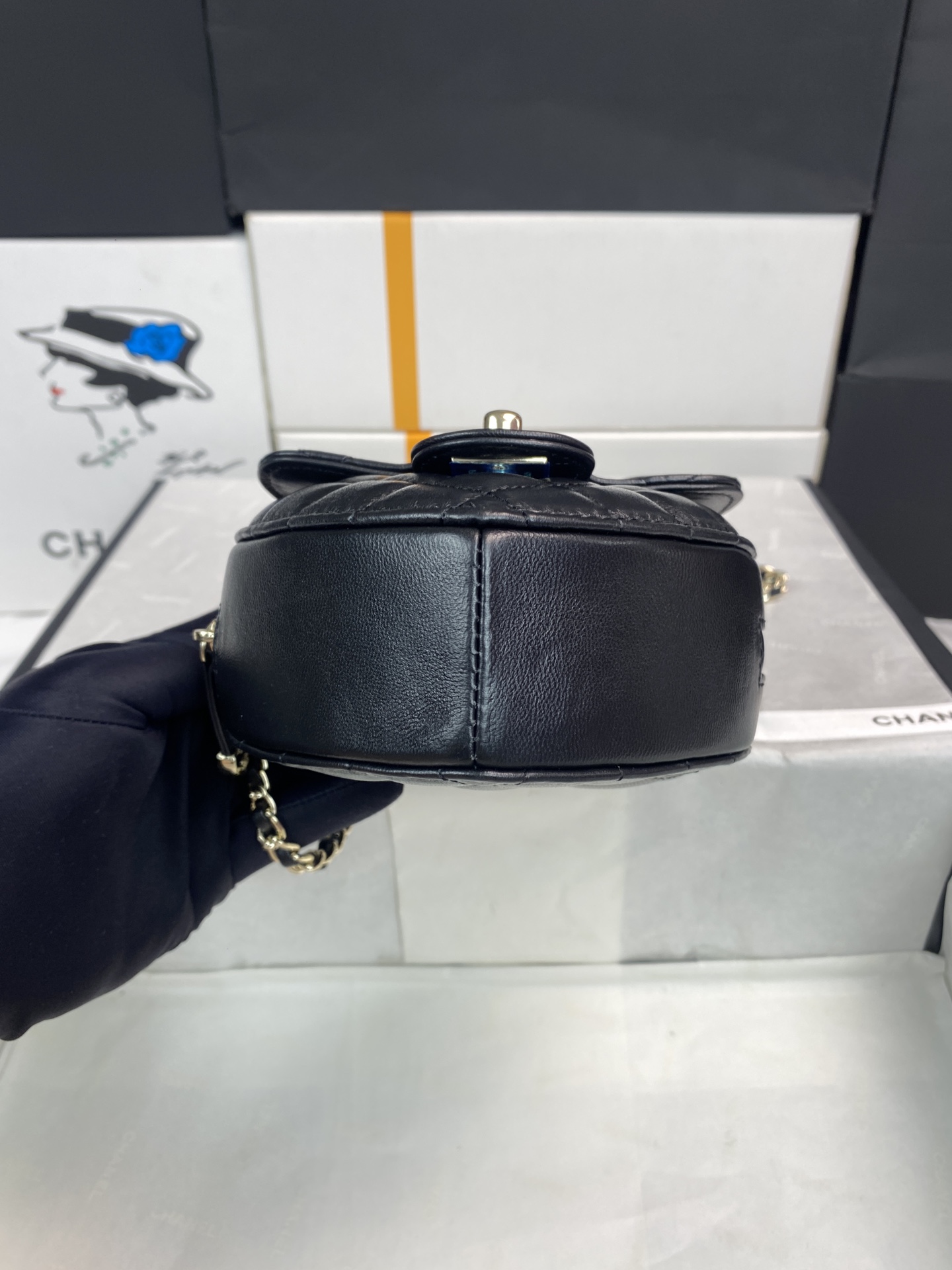Chanel Small Heart Bag AS2784 Lambskin Leather with Light Gold Hardware 4 i1651811367 2263 3