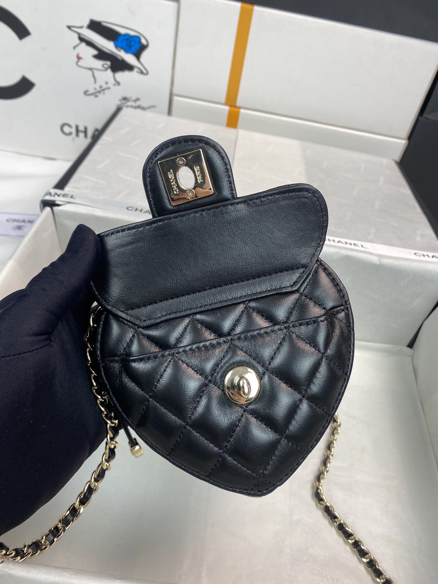 Chanel Small Heart Bag AS2784 Lambskin Leather with Light Gold Hardware 7 i1651811367 45 6