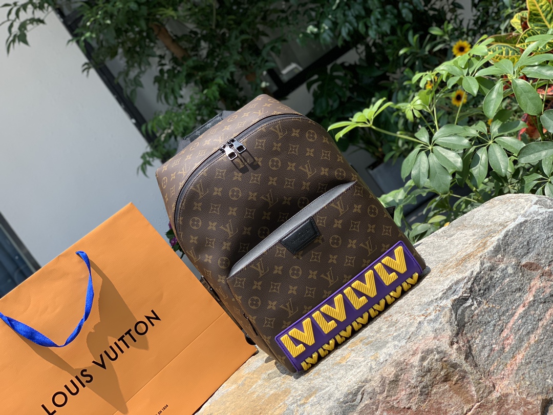 非市场普通货 进口皮料半钢五金 m57965尺寸37 x 40 x 20 cm 限量版乳胶字母Disco