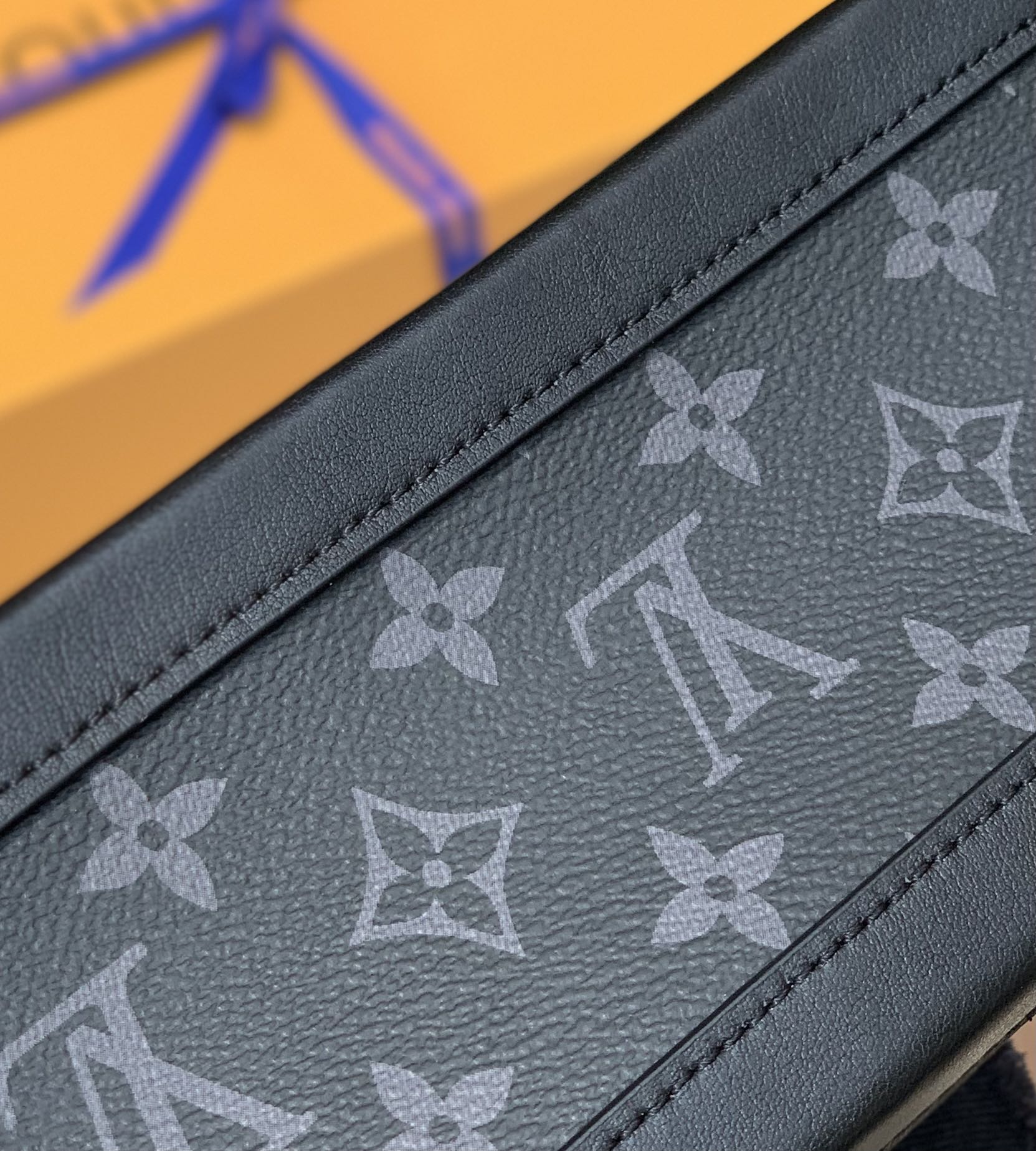 🌼 m44730尺寸25×18×10CM 朱一龙、唐晓天同款！Soft Trunk真的从去年年底开始，一