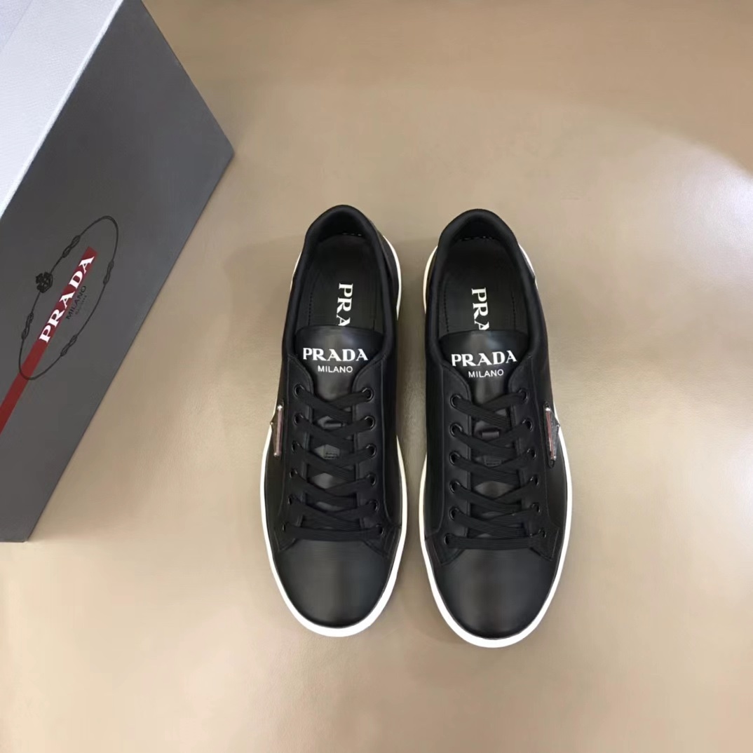 Prada Men's Leather Sneakers - High-Quality, Comfortable, and Stylish 2 i1651825690 8904 0