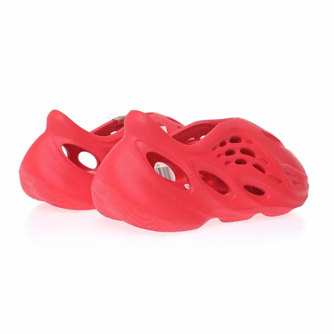 图片[6]-Adidas Yeezy Foam Runner Slide\”Stone Saget\”椰子童鞋户外风格包头运动沙滩凉拖防滑洞洞跑步凉鞋大红GX1136 尺码：28码=10K 29码=11K 31码=12K 32码=13K 33=1Y-选品中心