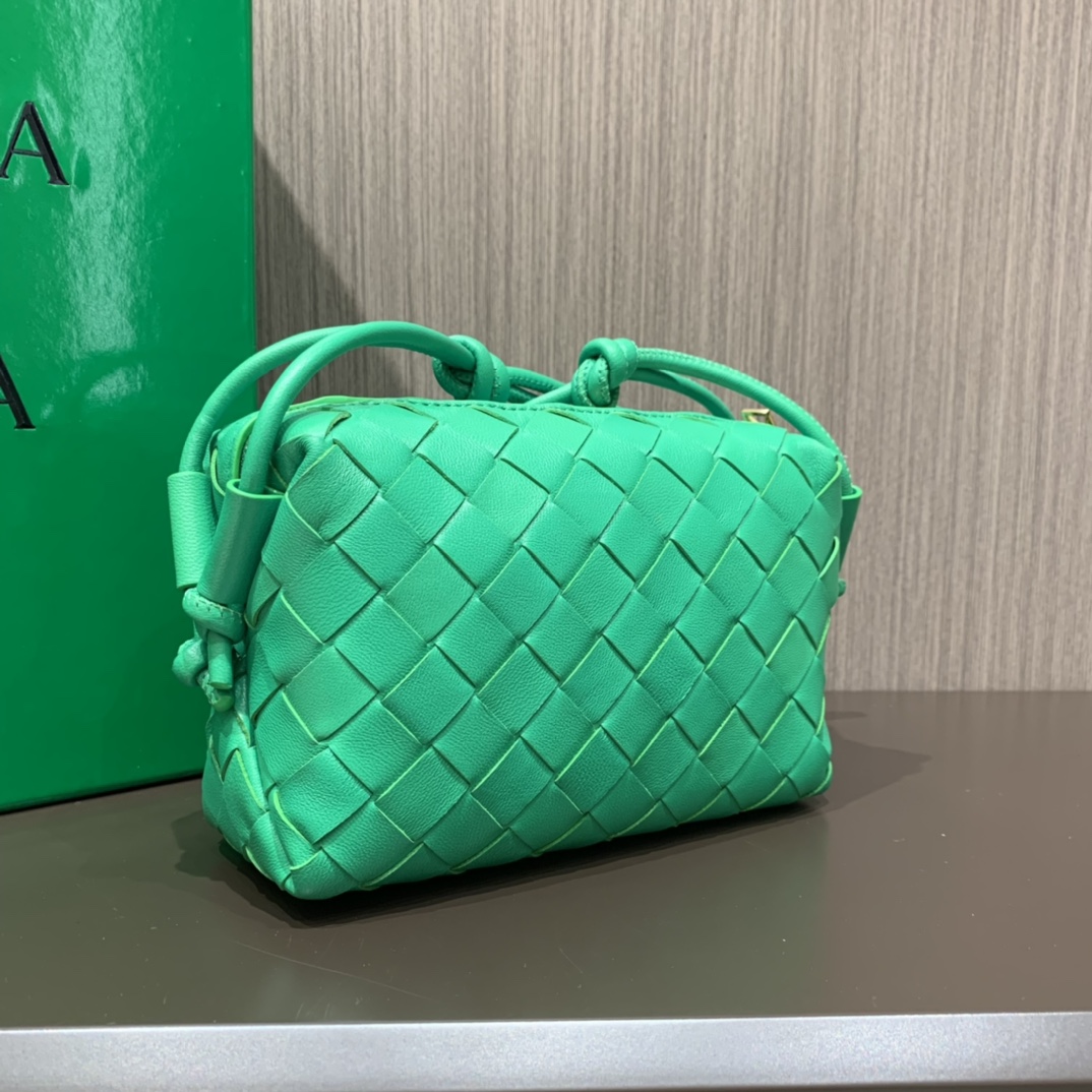 Bottega Veneta LOOP 编织小方包 666683鹦鹉绿