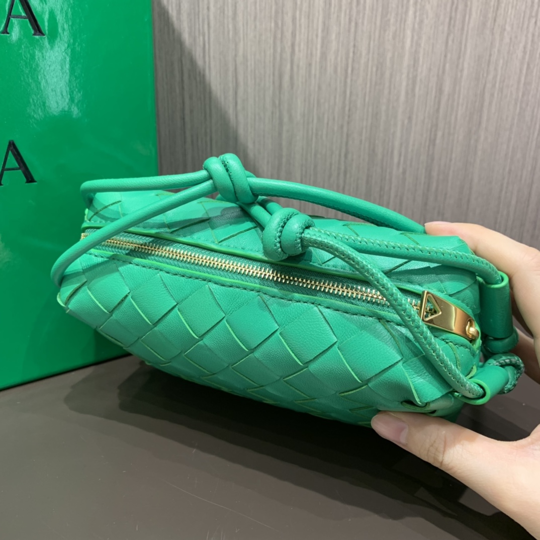 Bottega Veneta LOOP 编织小方包 666683鹦鹉绿