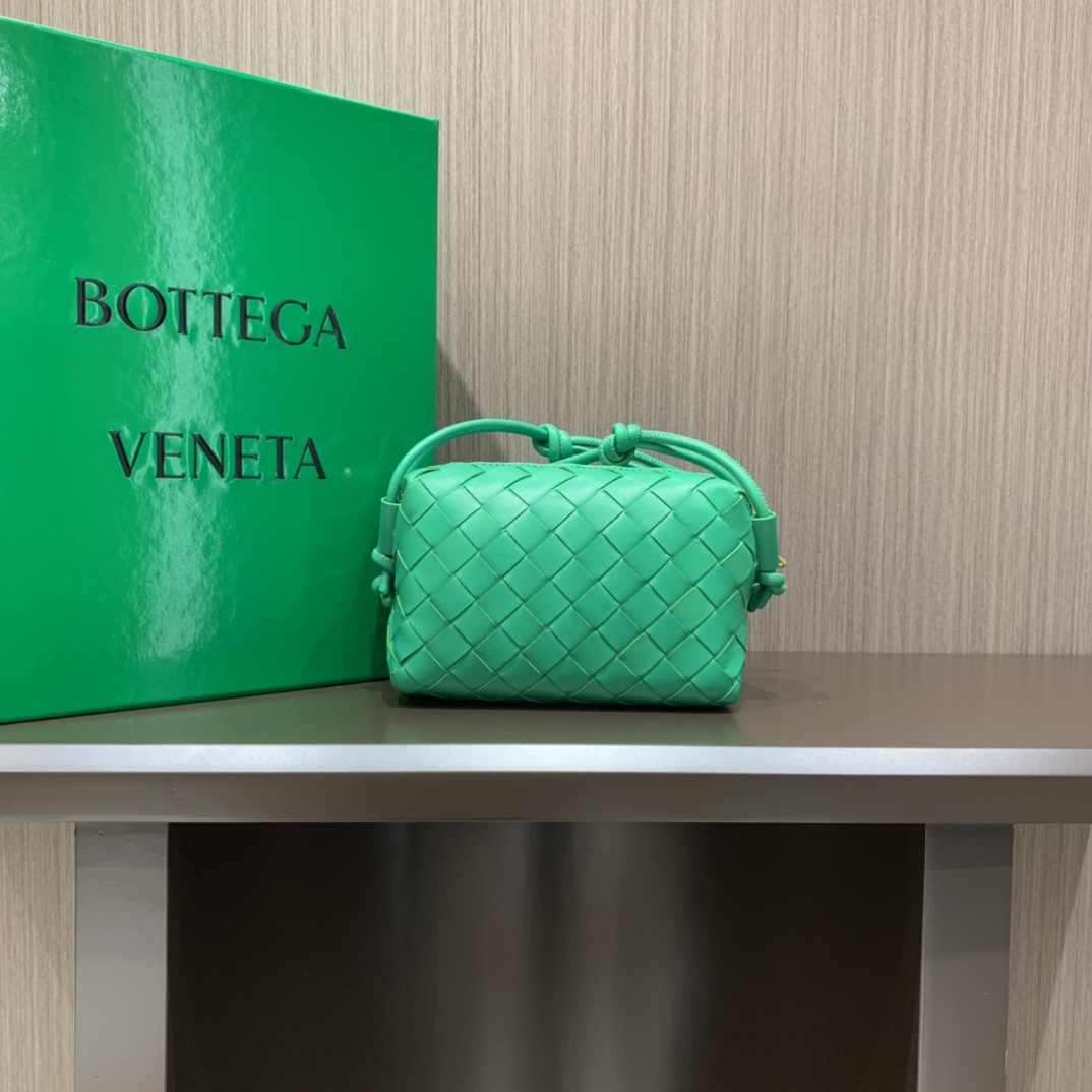 Bottega Veneta LOOP 编织小方包 666683鹦鹉绿