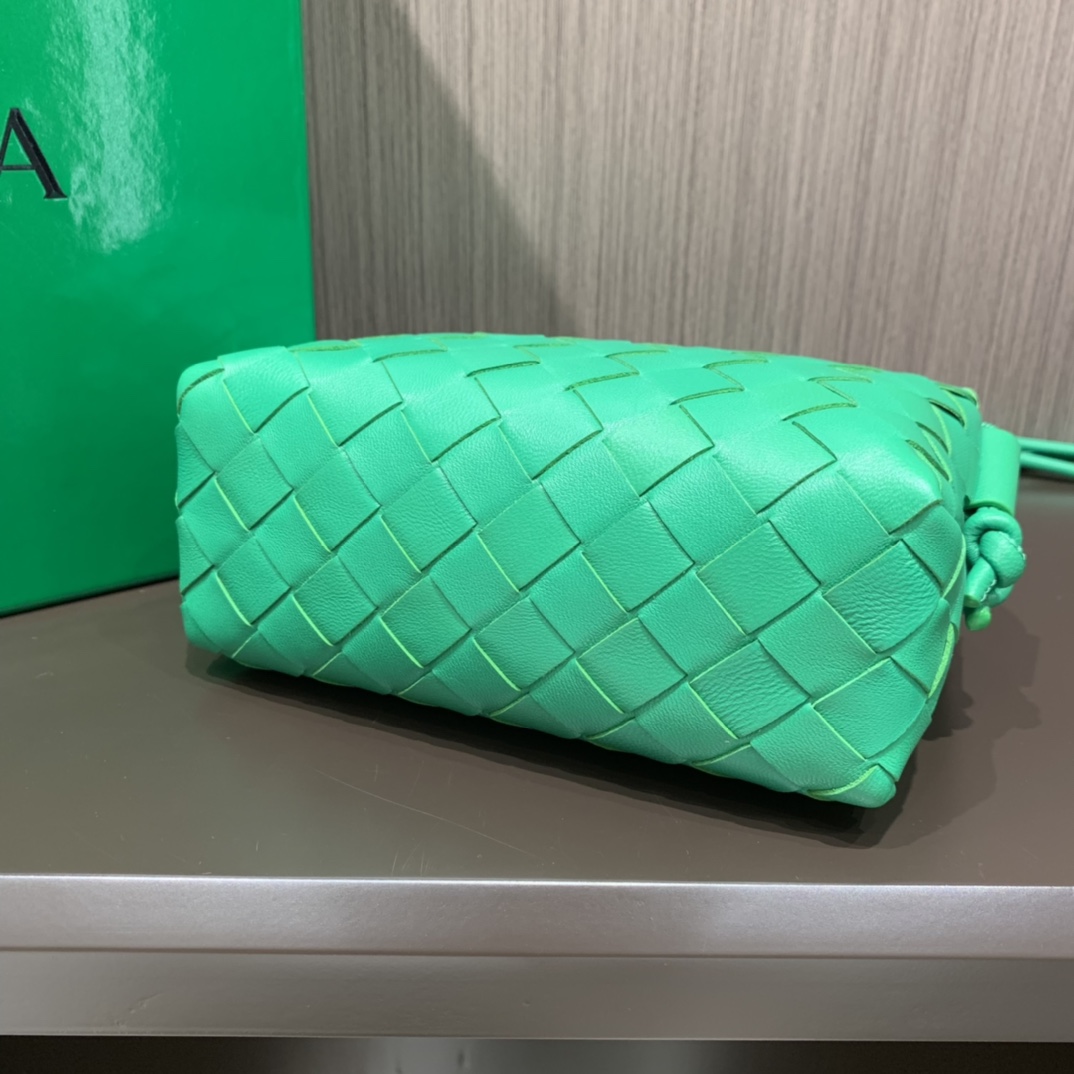 Bottega Veneta LOOP 编织小方包 666683鹦鹉绿