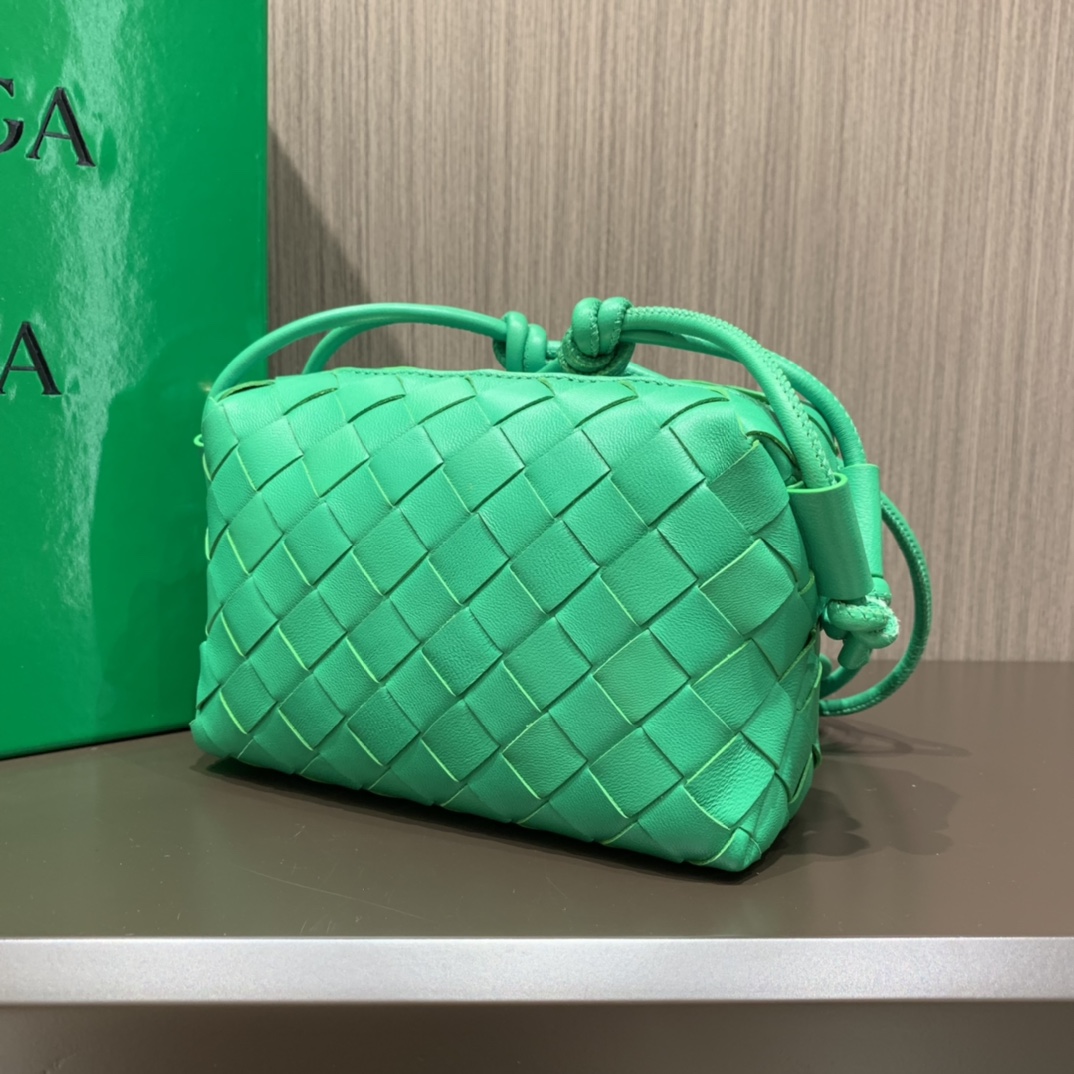 Bottega Veneta LOOP 编织小方包 666683鹦鹉绿