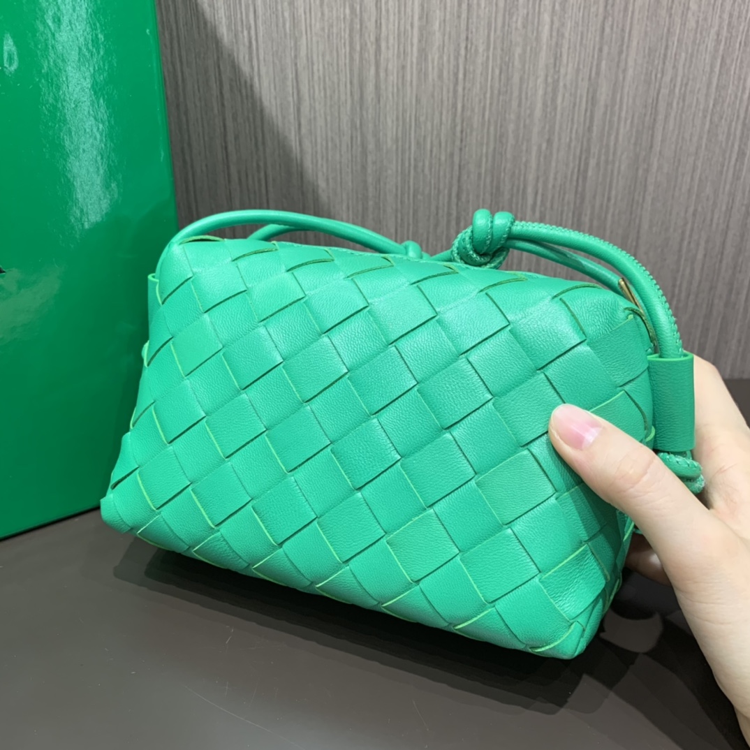 Bottega Veneta LOOP 编织小方包 666683鹦鹉绿