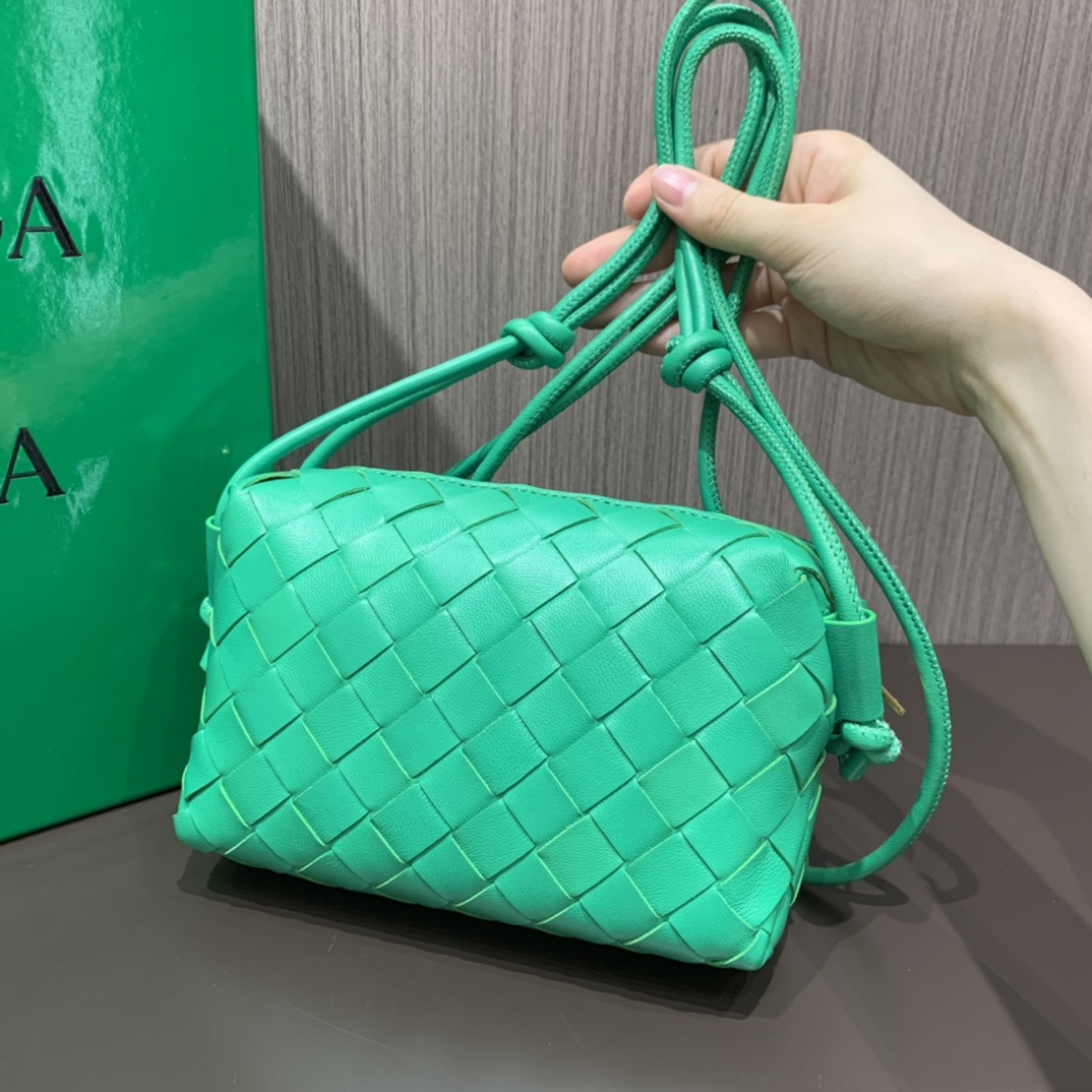 Bottega Veneta LOOP 编织小方包 666683鹦鹉绿