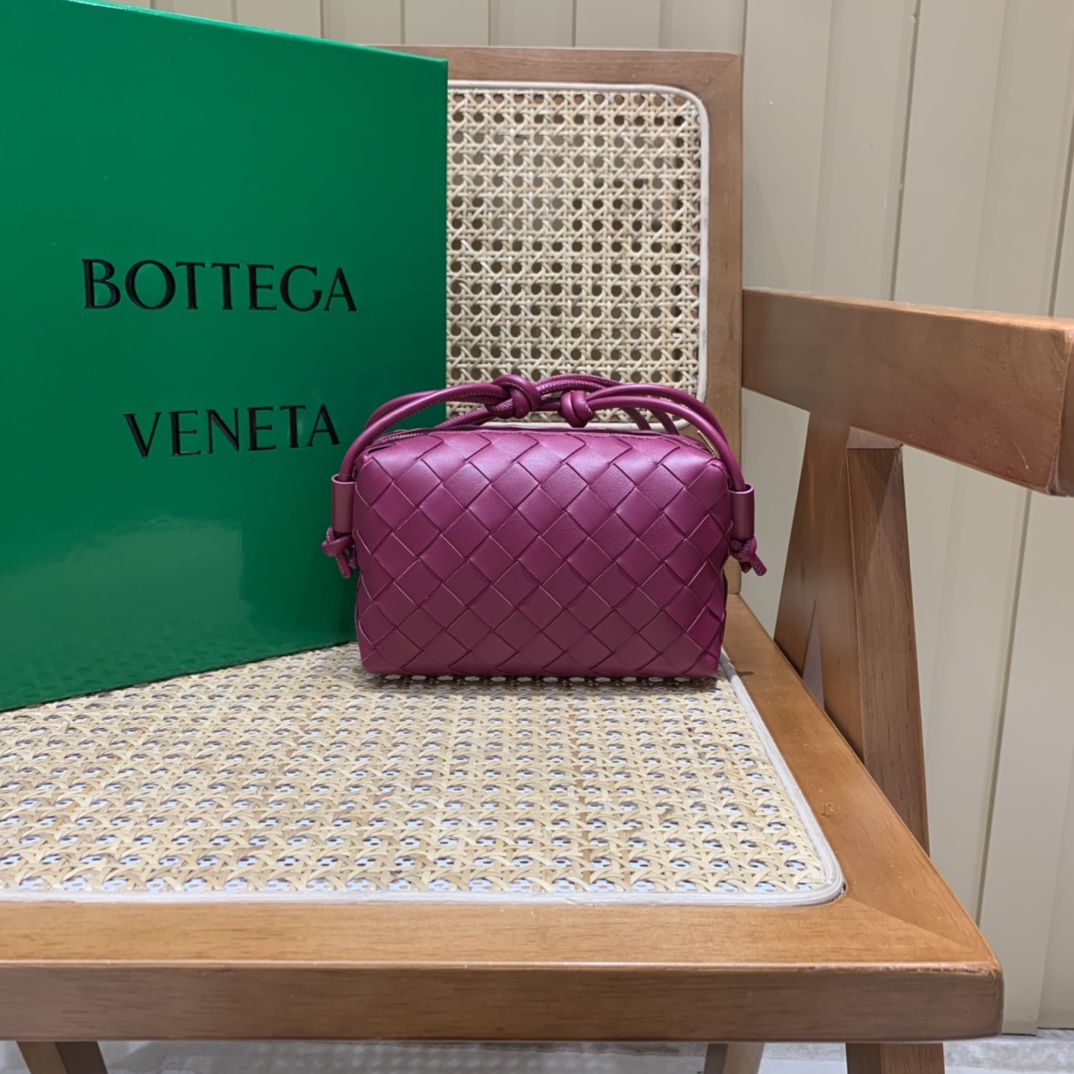 Bottega Veneta LOOP 编织小方包 666683朱砂红