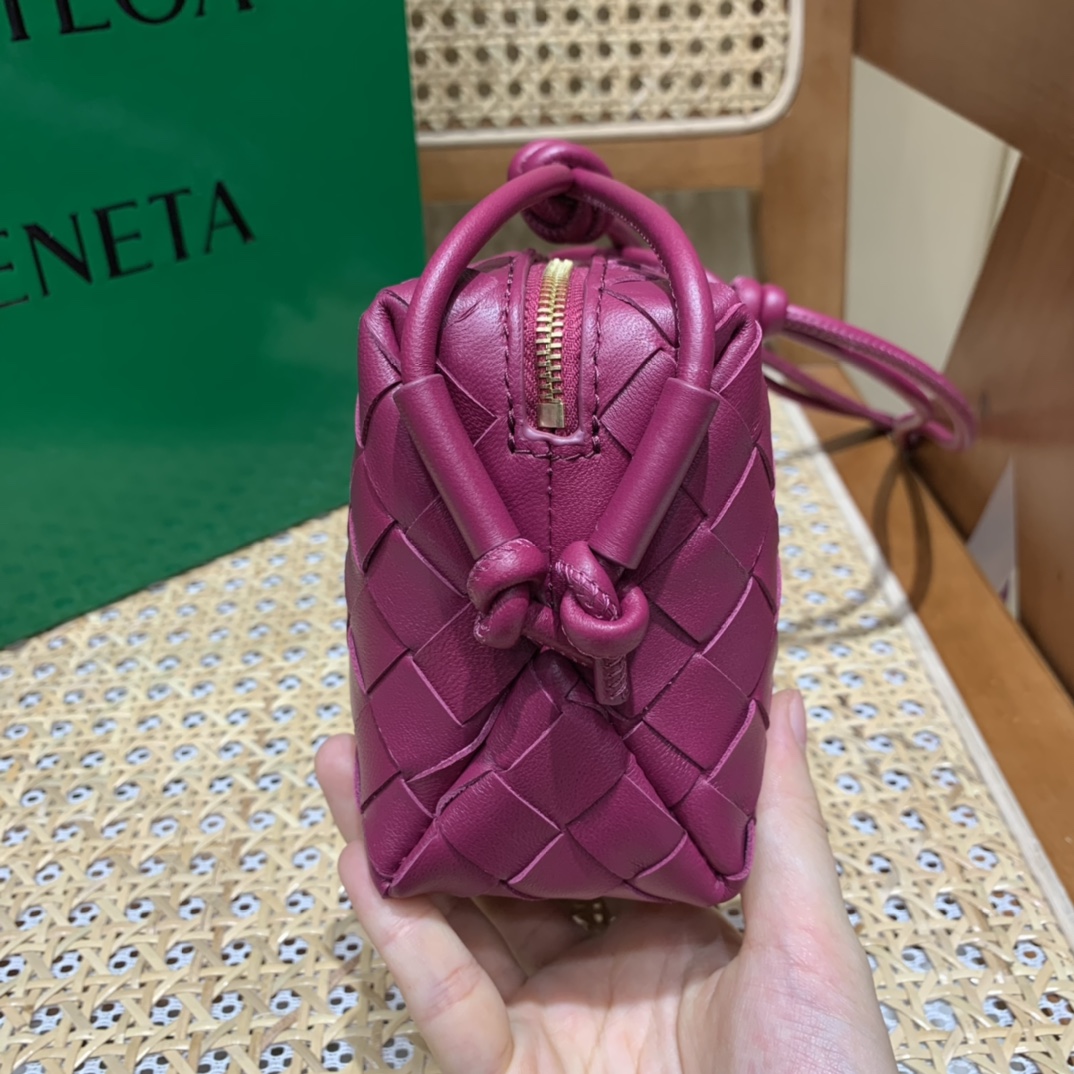 Bottega Veneta LOOP 编织小方包 666683朱砂红