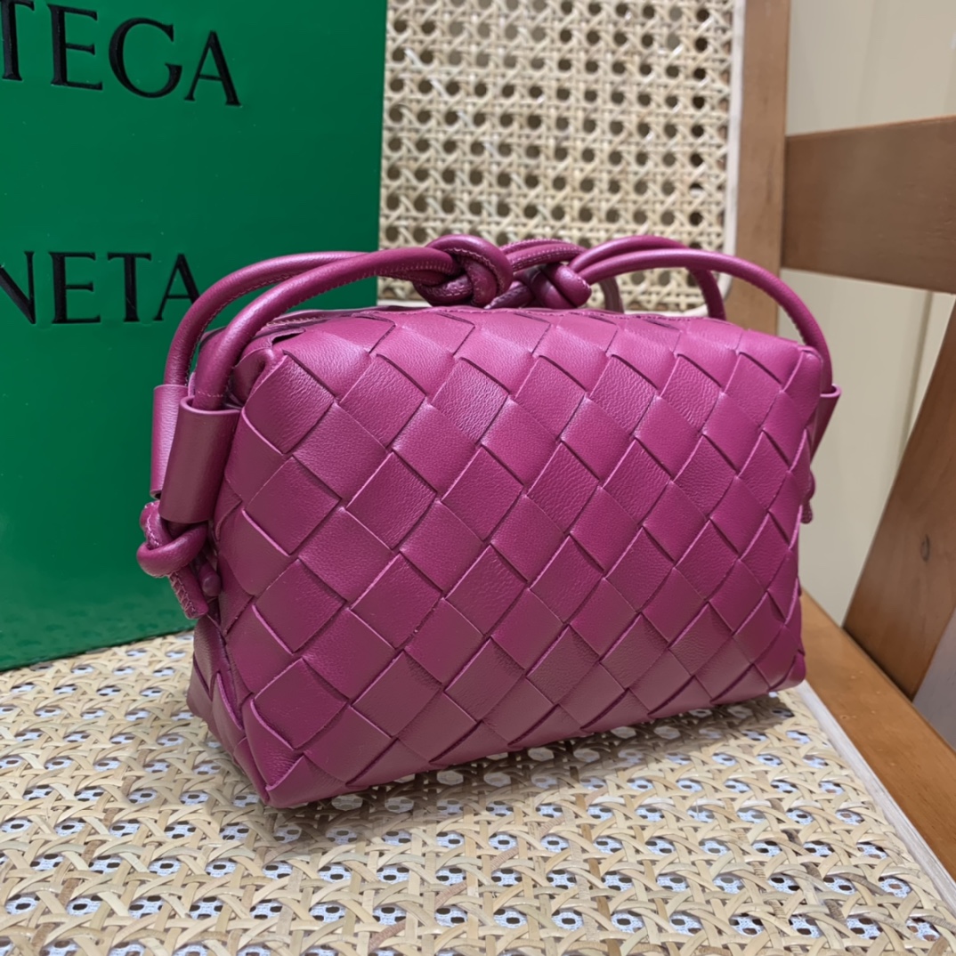 Bottega Veneta LOOP 编织小方包 666683朱砂红