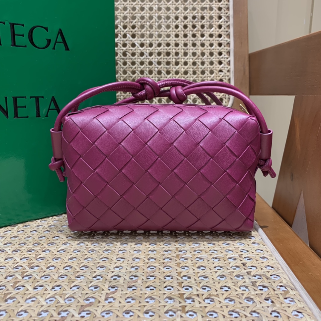 Bottega Veneta LOOP 编织小方包 666683朱砂红