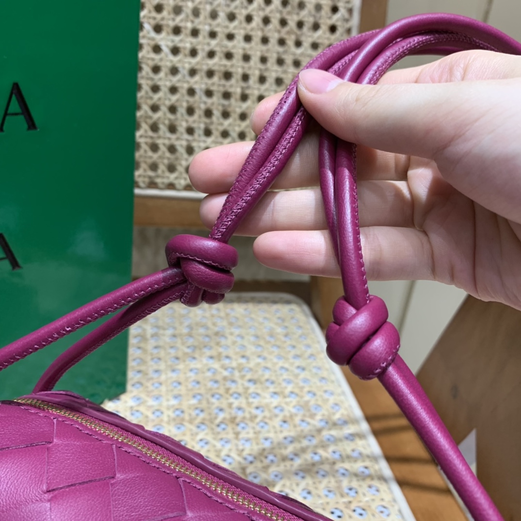 Bottega Veneta LOOP 编织小方包 666683朱砂红