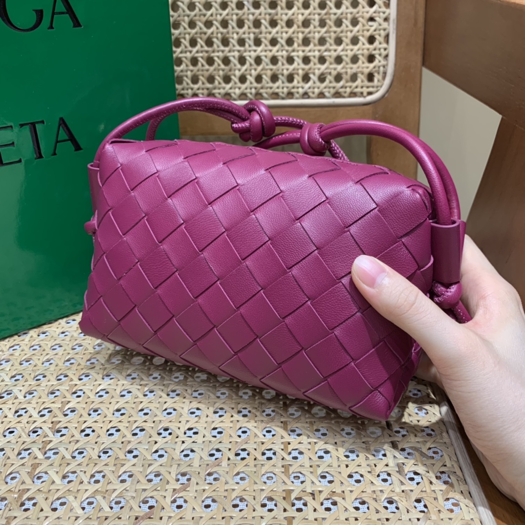 Bottega Veneta LOOP 编织小方包 666683朱砂红