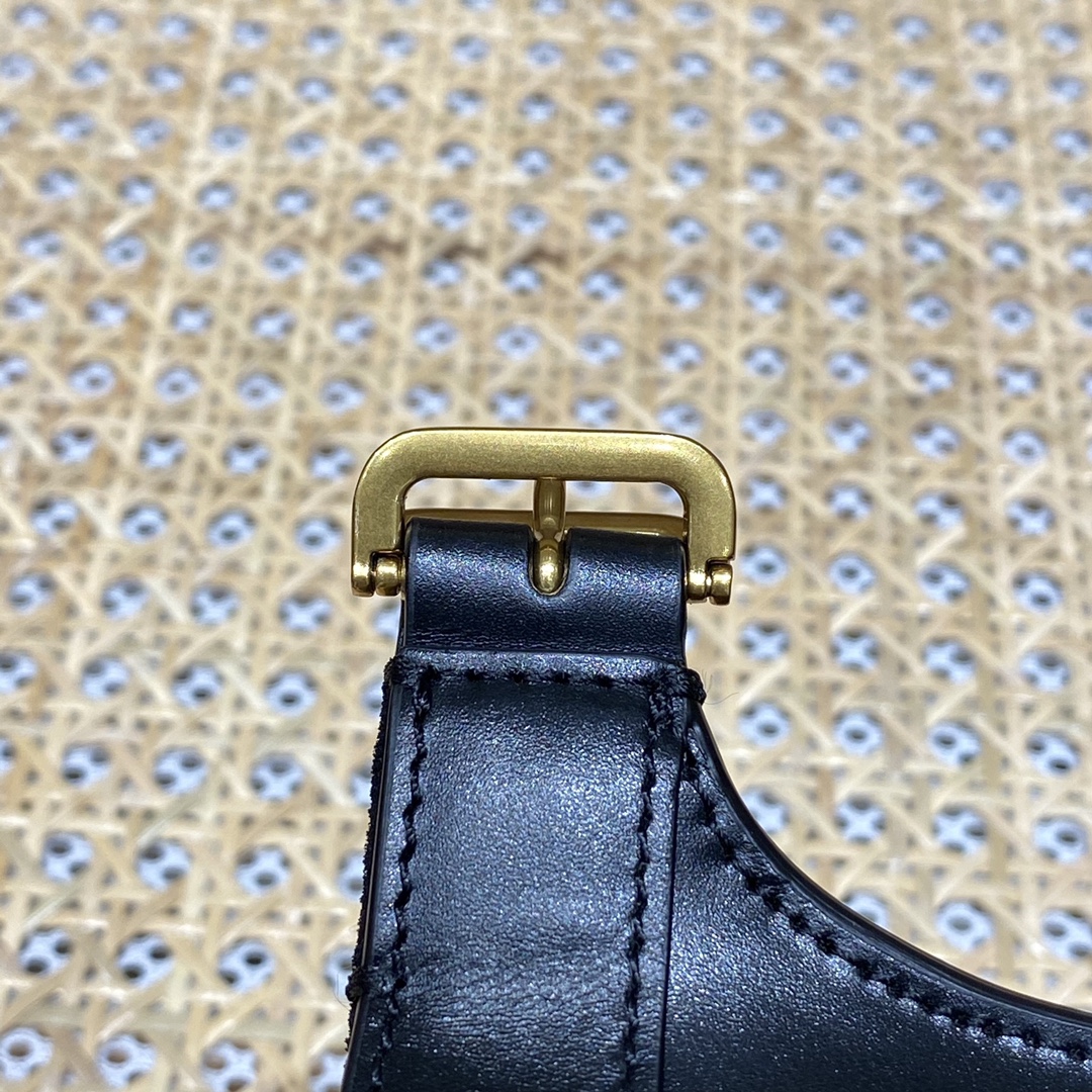 Saint laurent Ysl 𝐂𝐡𝐚𝐫𝐥𝐢𝐞 2022春夏最新款肩背斜挎包684742