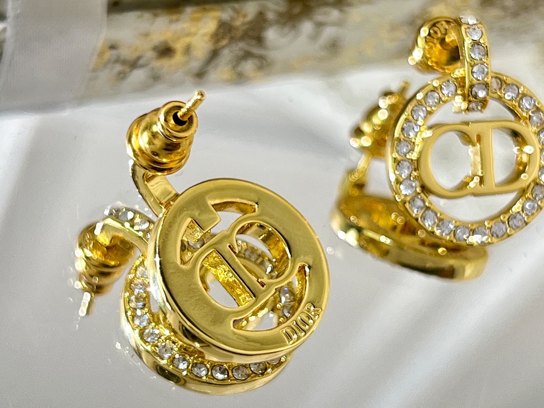 新款☑️DIOR迪奥CD满钻耳钉耳环