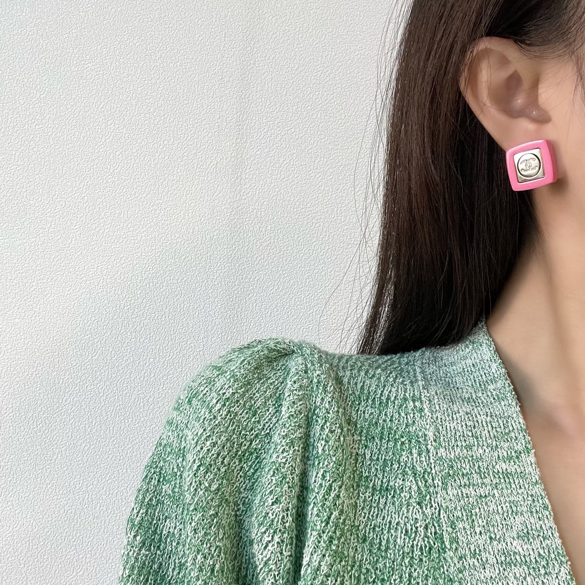 新款☑️CHANEL香奈儿双c粉色亚克力耳钉耳环