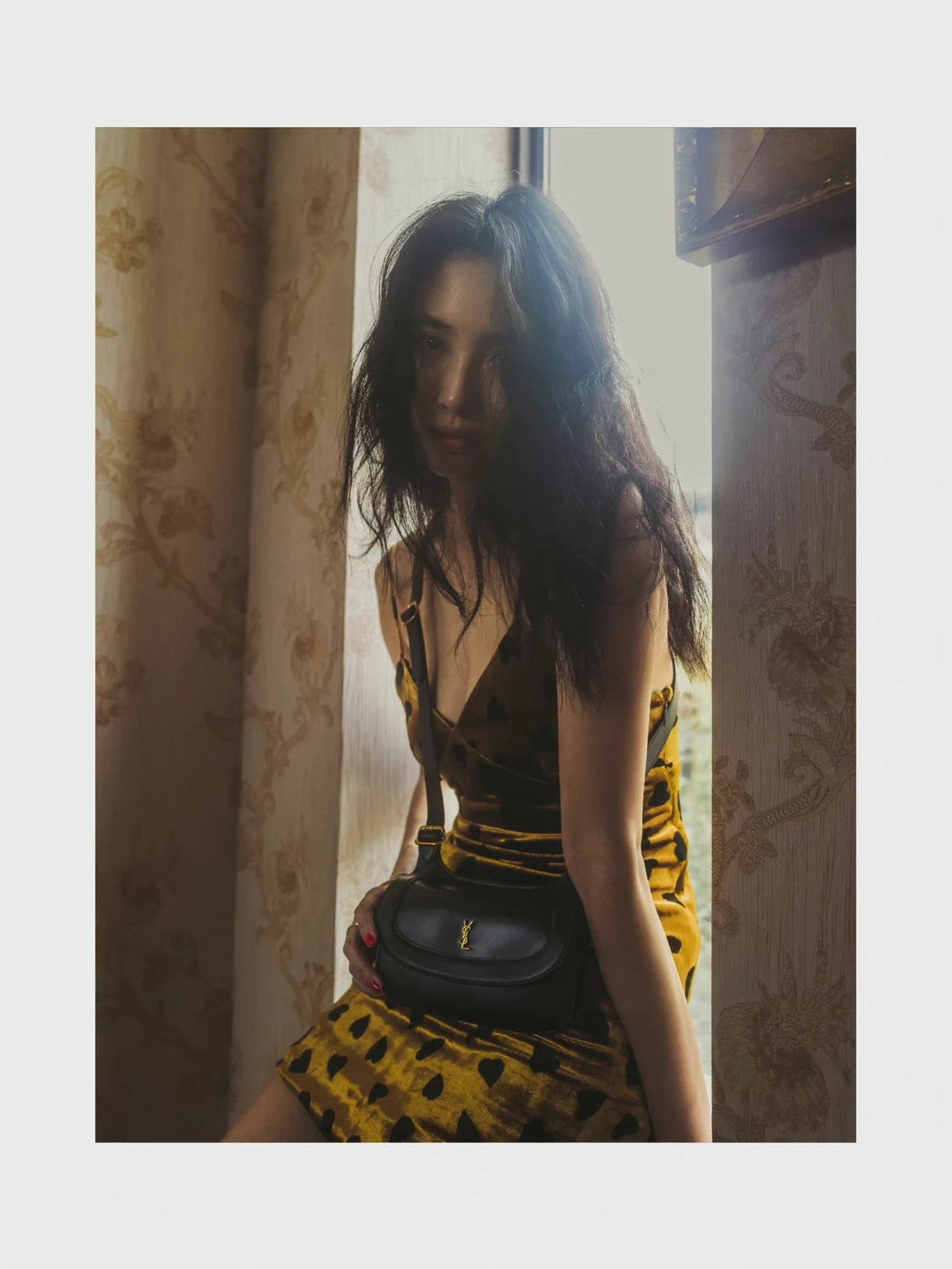 Saint laurent Ysl 𝐂𝐡𝐚𝐫𝐥𝐢𝐞 2022春夏最新款肩背斜挎包684742