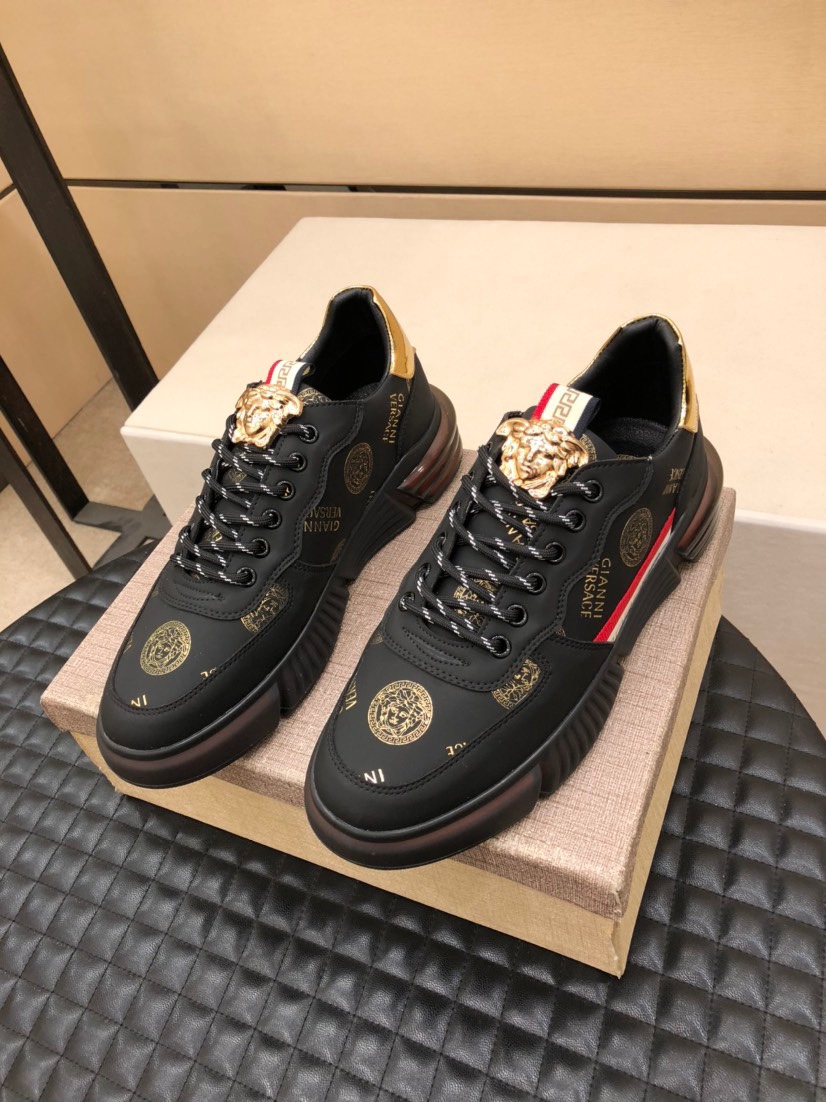 I5   范思哲休闲运动男鞋，鞋面原版进口皮面➕进口头层真皮内里。完美极致奢华大气， 众多明星至爱  简约大气，经典与时尚，高端品质