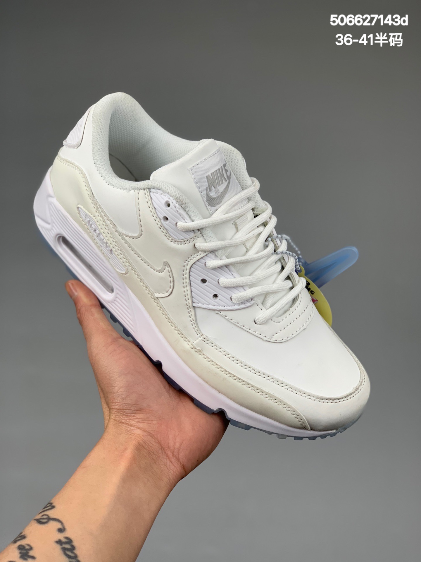 
耐克 Nike Air Max90 Essential 经典复古增高AIR气垫 休闲运动鞋鞋
货号：537384
尺码：36-41半码
编码：506627143d