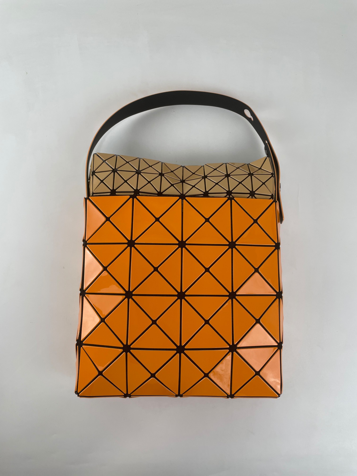 130 Borsa salvagente Three Mansions Nuovo ISSEY MIYAKE Small Box Bird's Nest Design Concept Può contenere oggetti come le chiavi del cellulare, due p_voghion.com