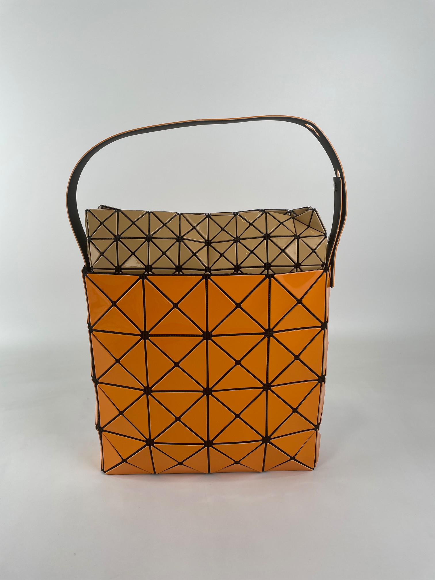 130 Borsa salvagente Three Mansions Nuovo ISSEY MIYAKE Small Box Bird's Nest Design Concept Può contenere oggetti come le chiavi del cellulare, due p_voghion.com