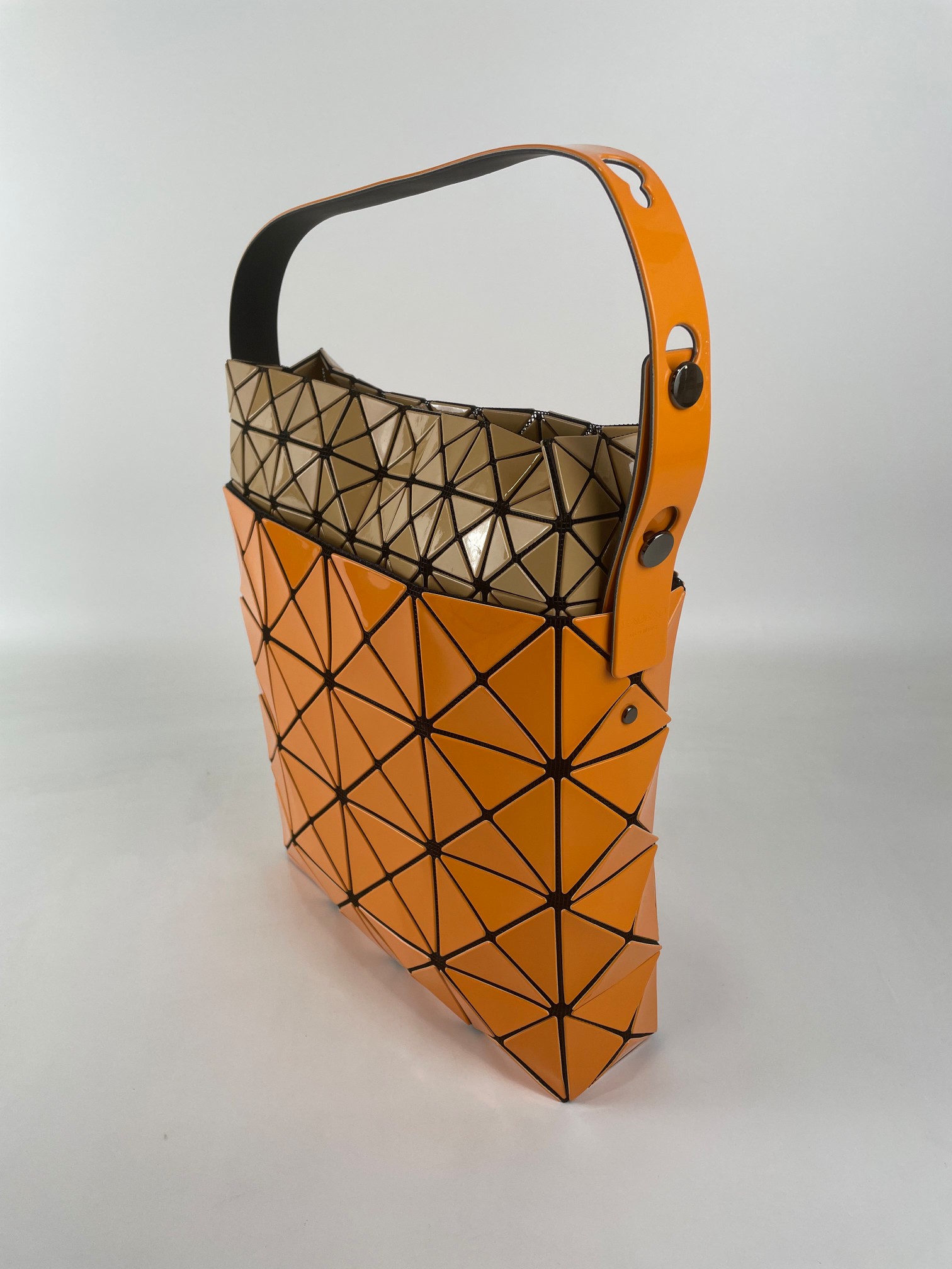 130 Borsa salvagente Three Mansions Nuovo ISSEY MIYAKE Small Box Bird's Nest Design Concept Può contenere oggetti come le chiavi del cellulare, due p_voghion.com