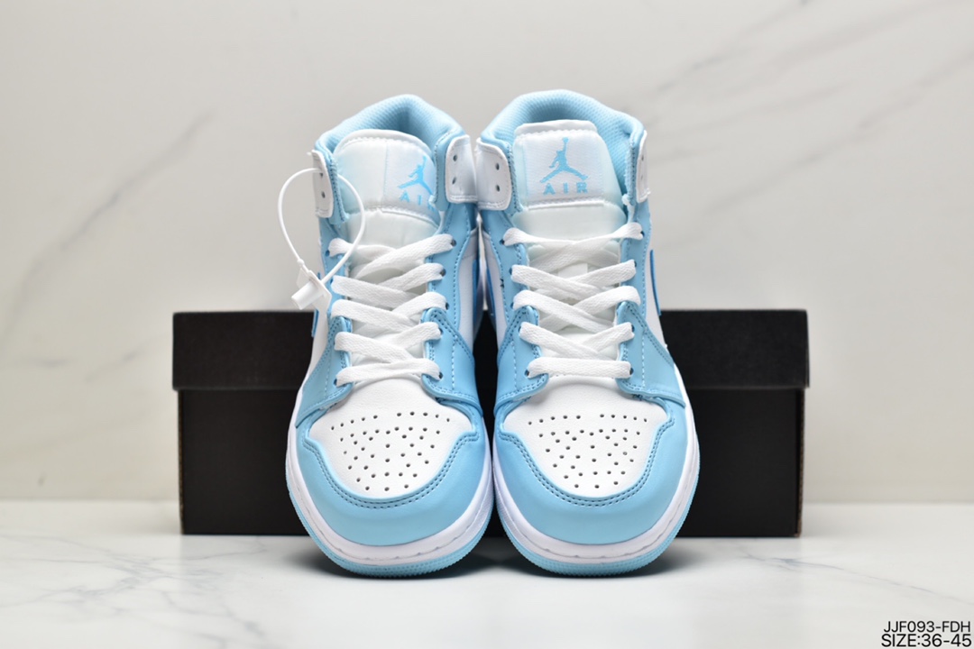 135 乔丹Air JordanAJ1 aj1 乔丹1代 乔1 乔丹1代中帮系列 BQ6472