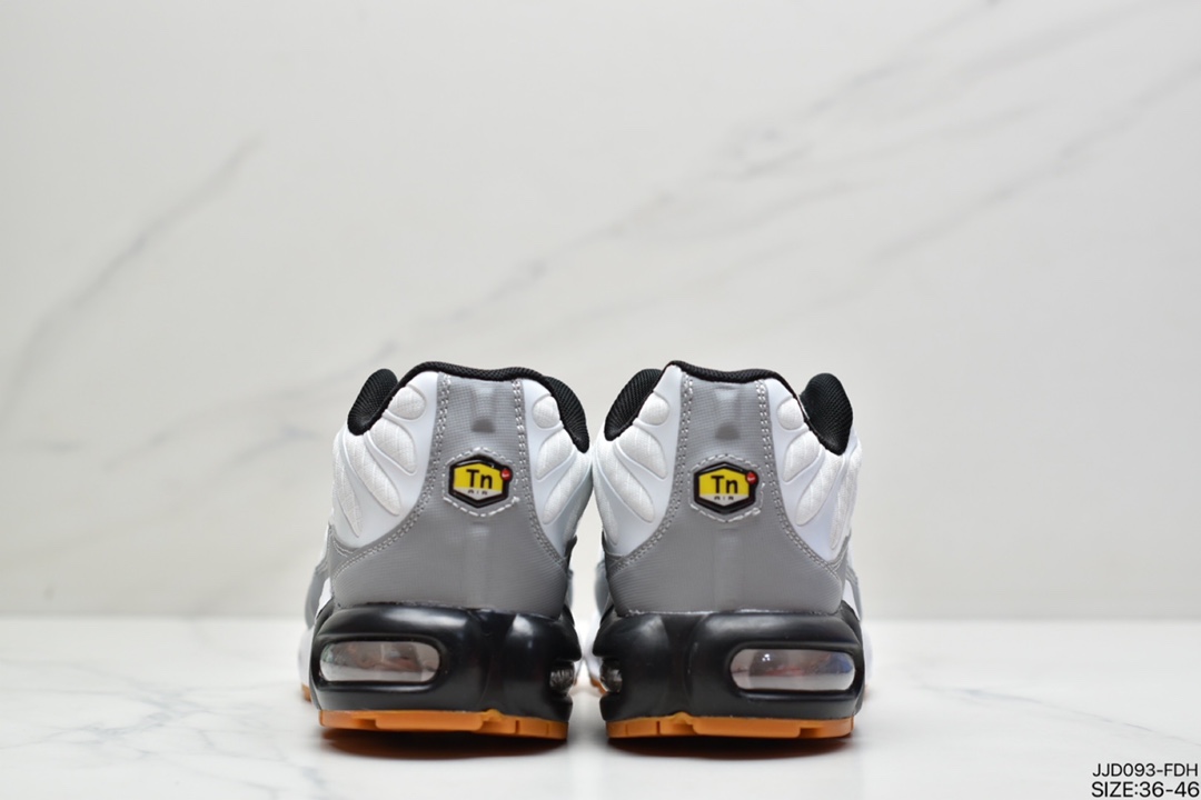 130 全新耐克Nike Air Vapormax PlusTM蒸汽大气垫百搭休闲运动慢跑鞋” CN0142