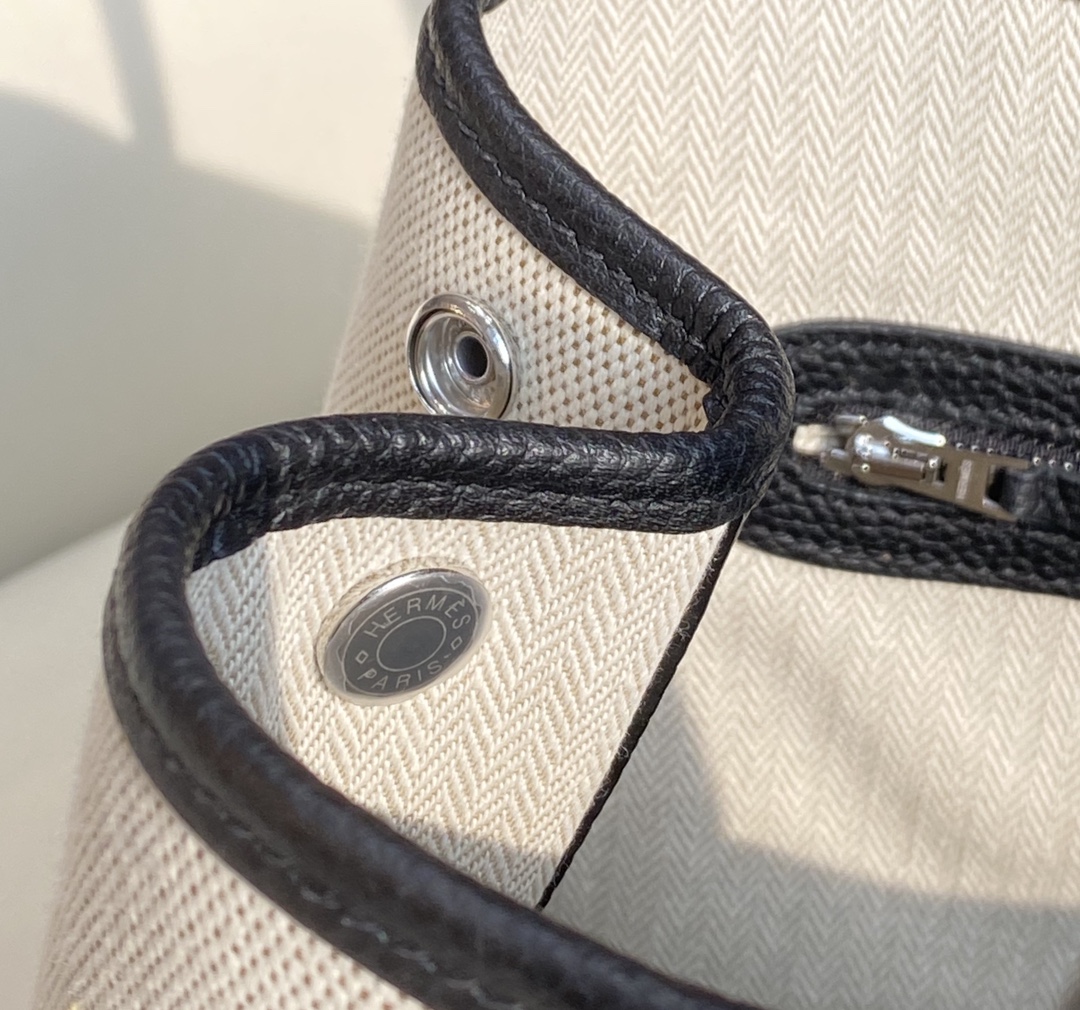 Chanel Classic Handcrafted Luxury Leather Shoulder Bag Ref 8