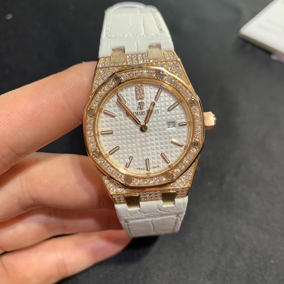 Audemars Piguet 爱彼皇家橡树系列 女款