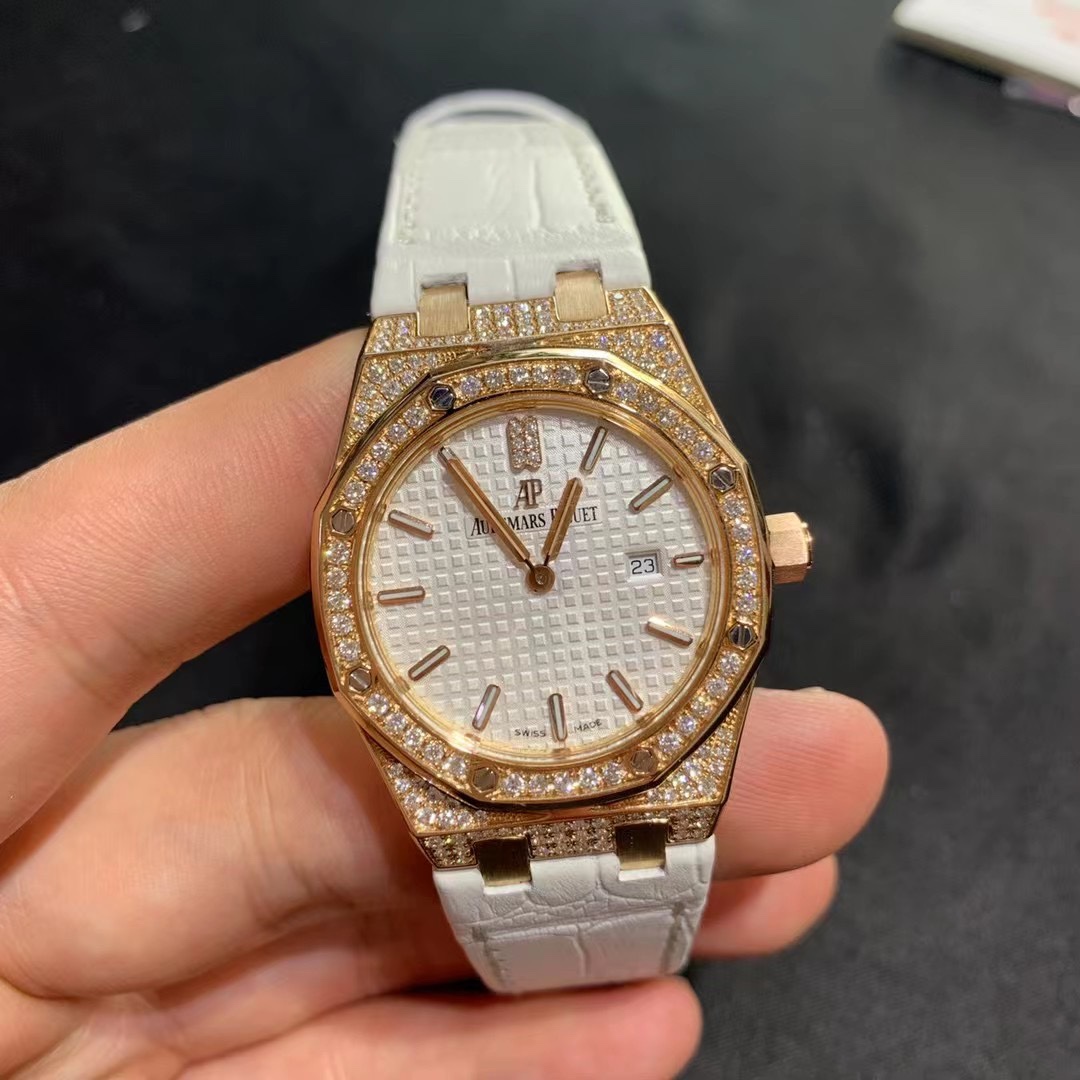 Audemars Piguet 爱彼皇家橡树系列 女款