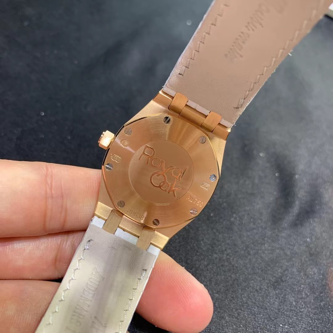 Audemars Piguet 爱彼皇家橡树系列 女款