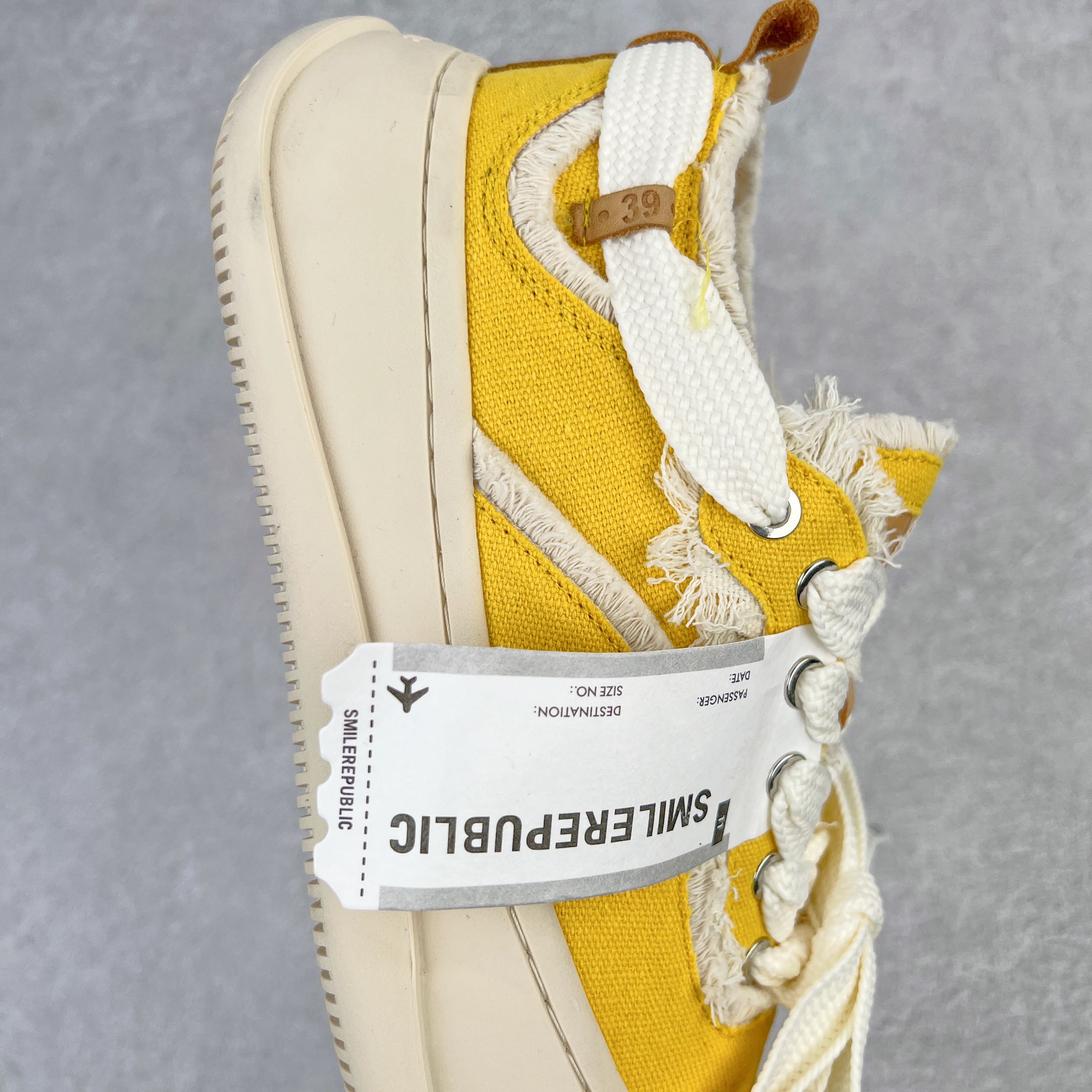 图片[6]-＃开春福利 SMILEREPUBLIC檀健次同款经典新款起司猫低帮开口笑厚底帆布鞋 新晋街头鞋履品牌SMILEREPUBLIC Canvas 系列 以 SMILE 为灵感来源 捕捉潮流 主打柔软的帆布设计 有裁切的羊毛流苏与独特编织技艺 超软水染牛皮内里 注塑成型鞋垫 4cm厘米外增高效果橡胶鞋底 尺码：35 36 37 38 39 40 41 42 43 44-选品中心