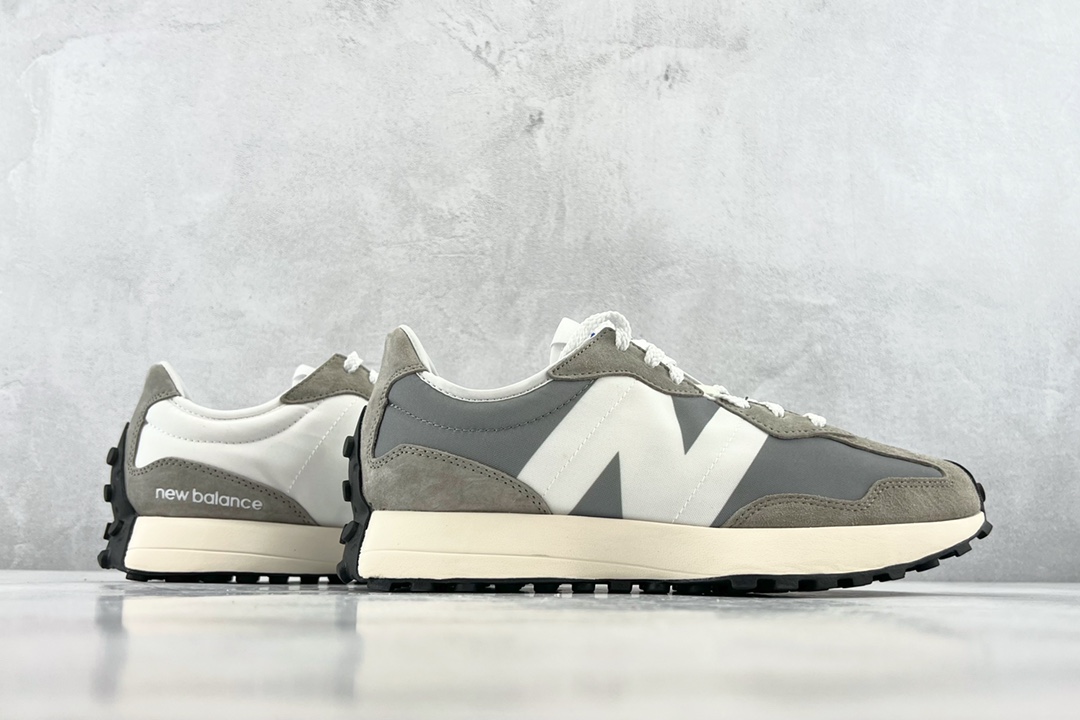 总裁特价 
公司级 New Balance 437 元祖灰

货号：MS327LAB
尺码：36 37 