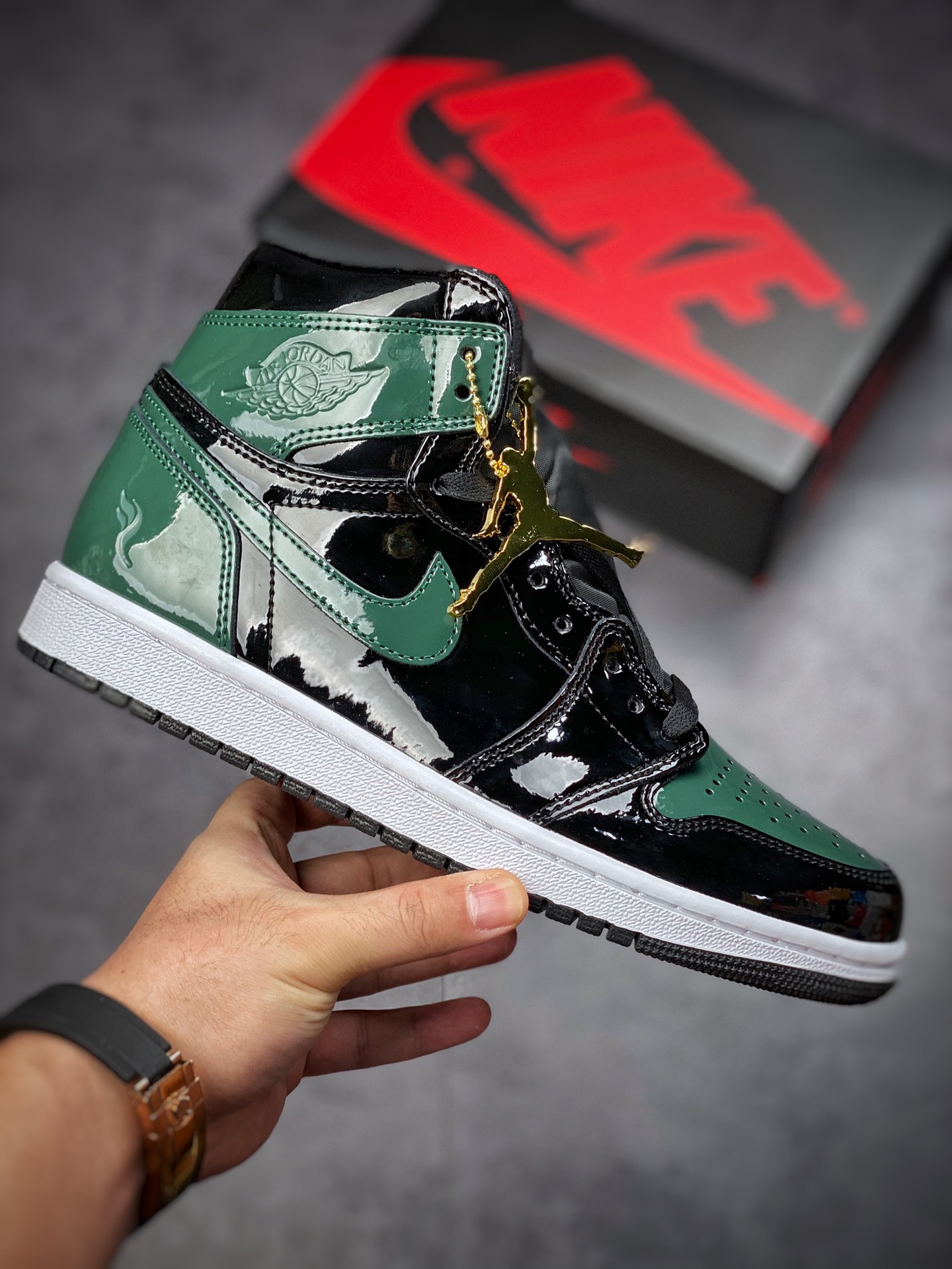 300 Air Jordan 1 黑绿橙 漆皮 纯原大厂出品AV3905-038