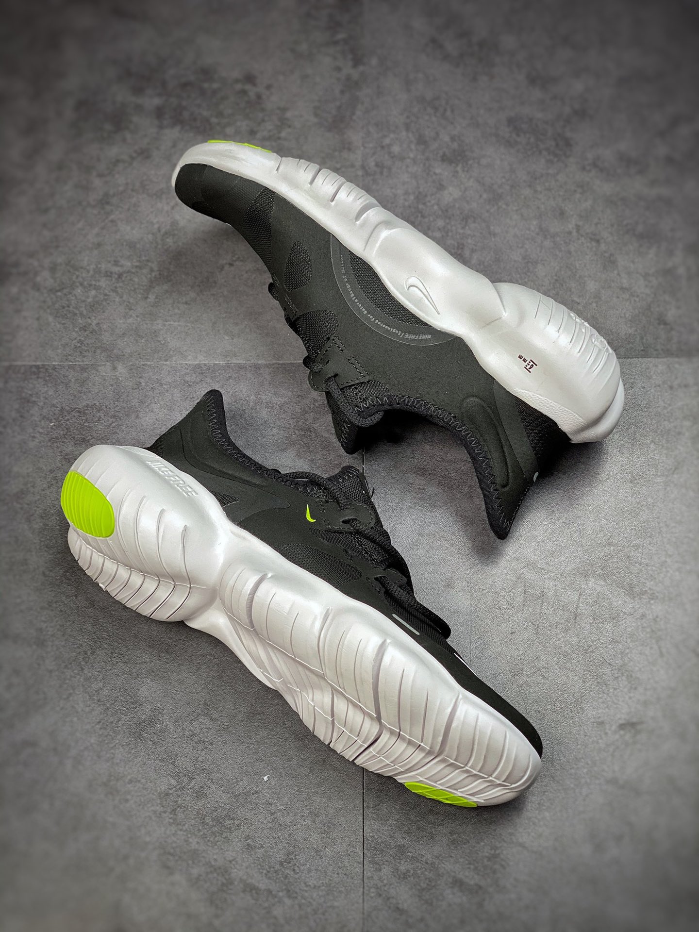 160 Nike Free RN Flyknit 赤足5.0二代轻跑鞋 AQ1316-003