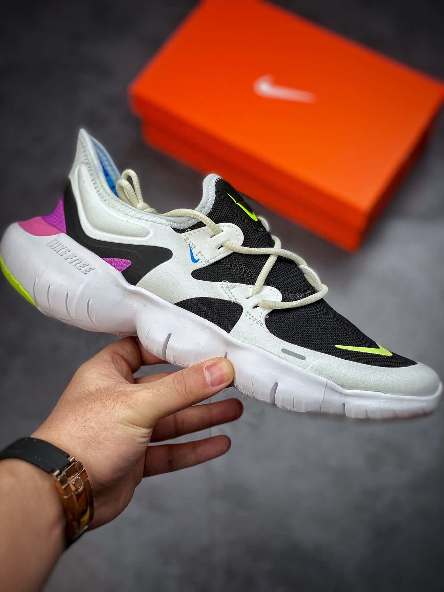 160 Nike Free RN Flyknit 赤足5.0二代轻跑鞋 AQ1289-100